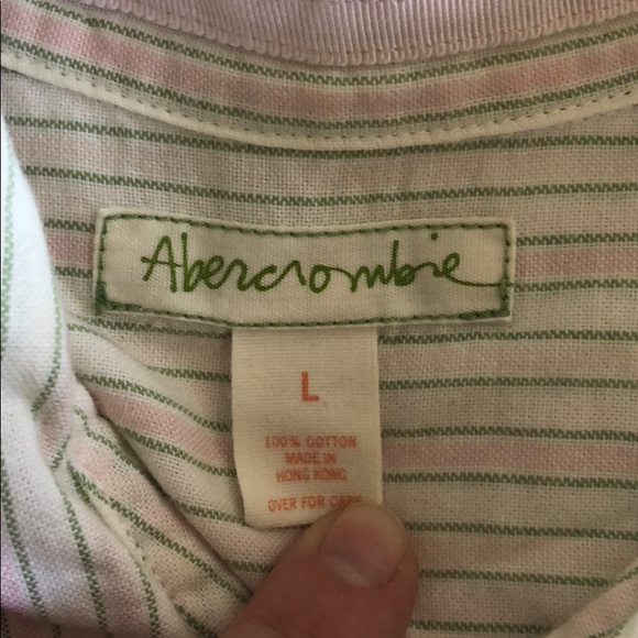 GOV SHUTDOWN SALE!!! Abercrombie and Fitch - Picture 4 of 4